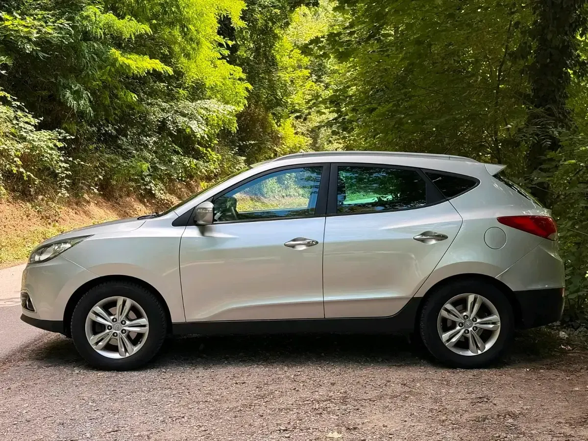Gebraucht Hyundai ix35 143 PS (105 kW) 2011 Grau SUV