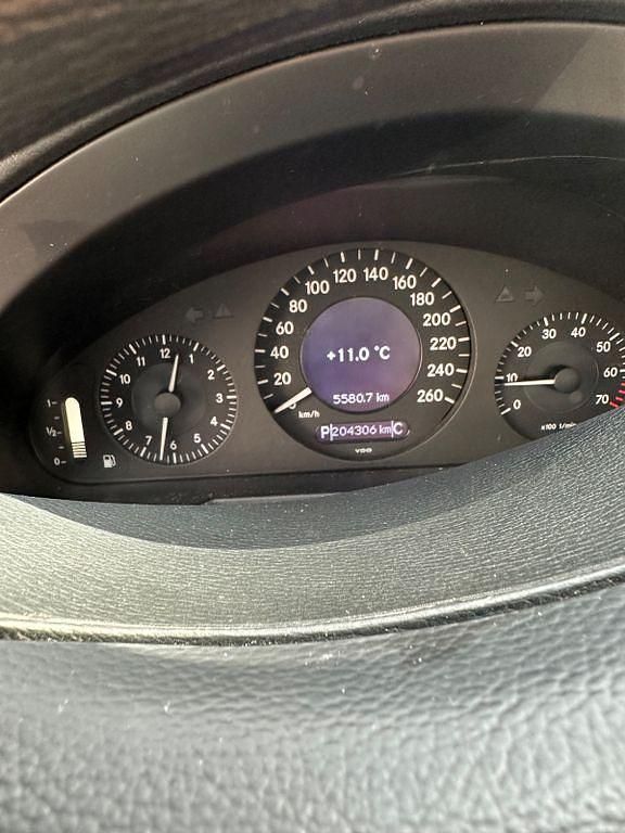 Gebraucht Mercedes E200 184 PS (135 kW) 2008 Silber Limousine