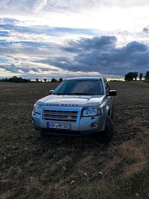 Silber Gebraucht 2007 Land Rover Freelander 2 SUV | 4.500 € (Fairer Preis) - Bild 1/4