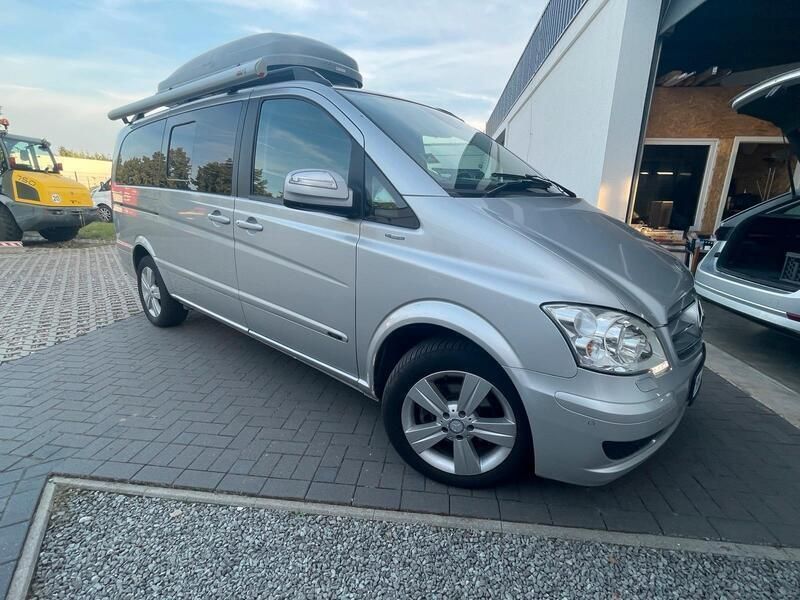 Silber Gebraucht 2011 Mercedes Viano Van / Kleinbus | 13.600 € (Guter Preis) - Bild 1/4