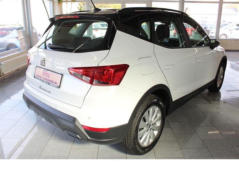 Gebraucht Seat Arona Style 95 PS (69 kW) 2023 ´candy´ weiss SUV