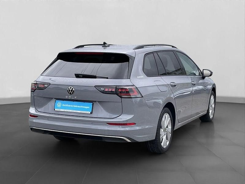 Neu VW Golf VIII 150 PS (110 kW) 2026 Grau Kombi
