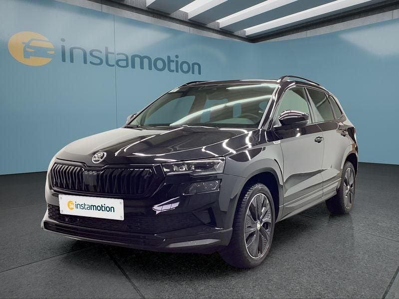 Schwarz Gebraucht 2025 Skoda Karoq SUV | 35.749 € (Etwas zu teuer) - Bild 1/4