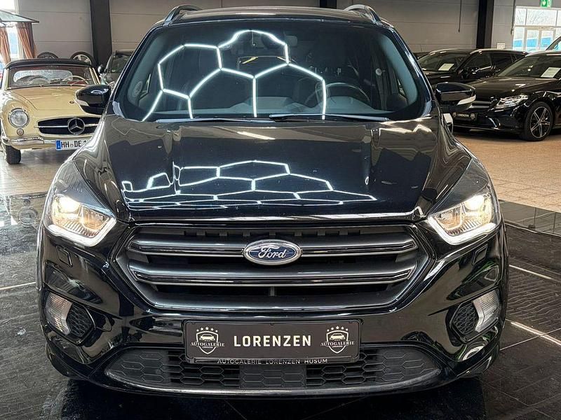 Gebraucht Ford Kuga ST-Line 150 PS (110 kW) 2019 Schwarz SUV