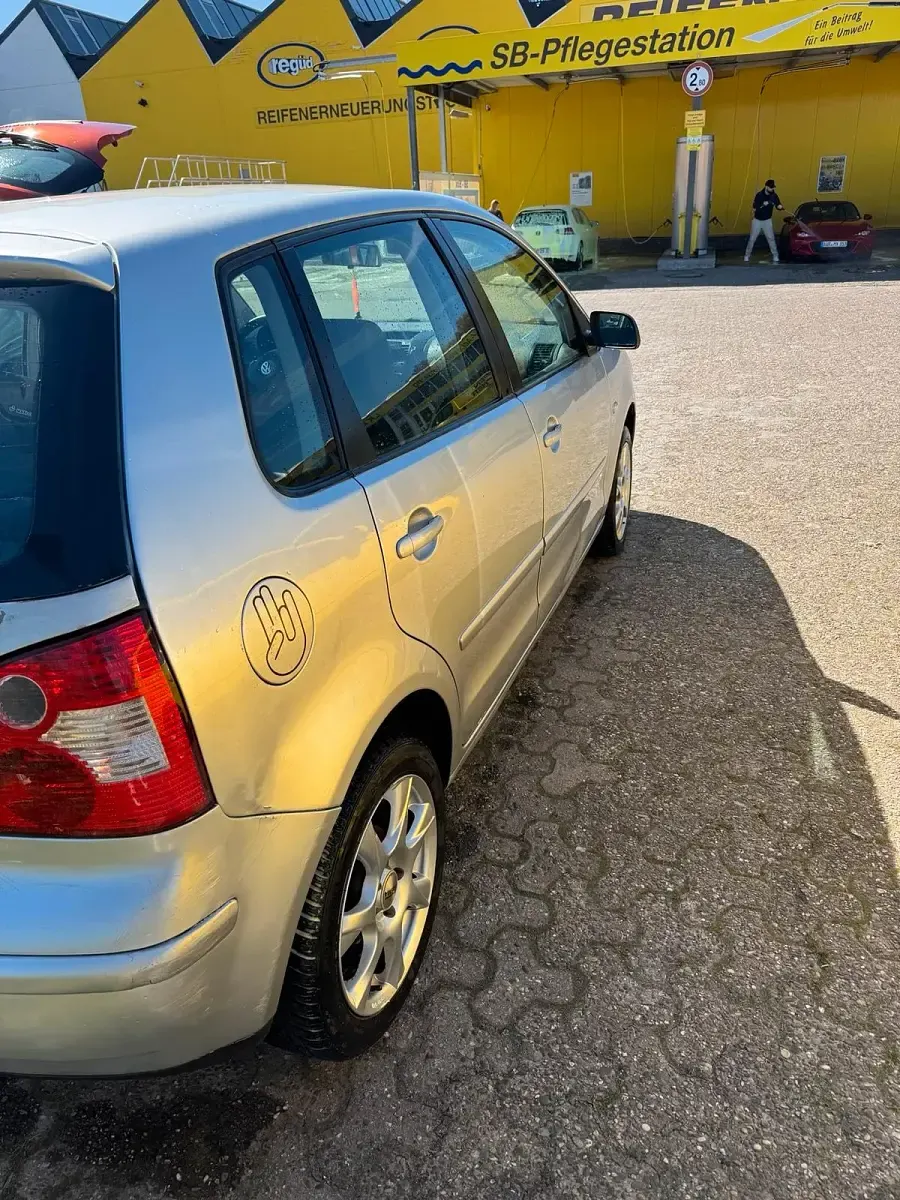 Gebraucht VW Polo 75 PS (55 kW) 2004 Silber Kleinwagen