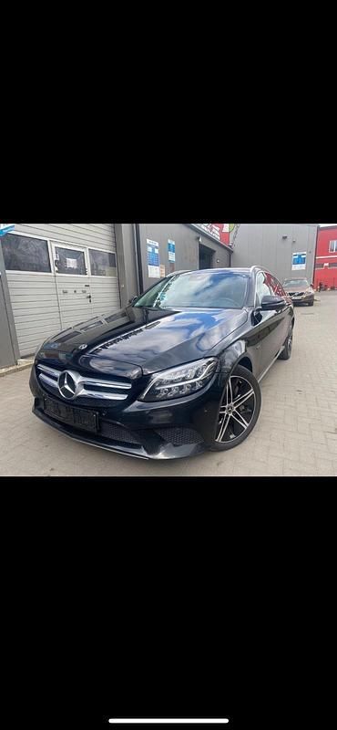 Schwarz Gebraucht 2020 Mercedes C300e Kombi | 18.500 € (Guter Preis) - Bild 1/4