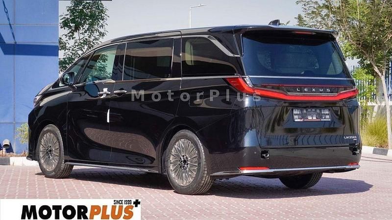 Neu Lexus LM350h 250 PS (183 kW) 2026 Schwarz Van / Kleinbus