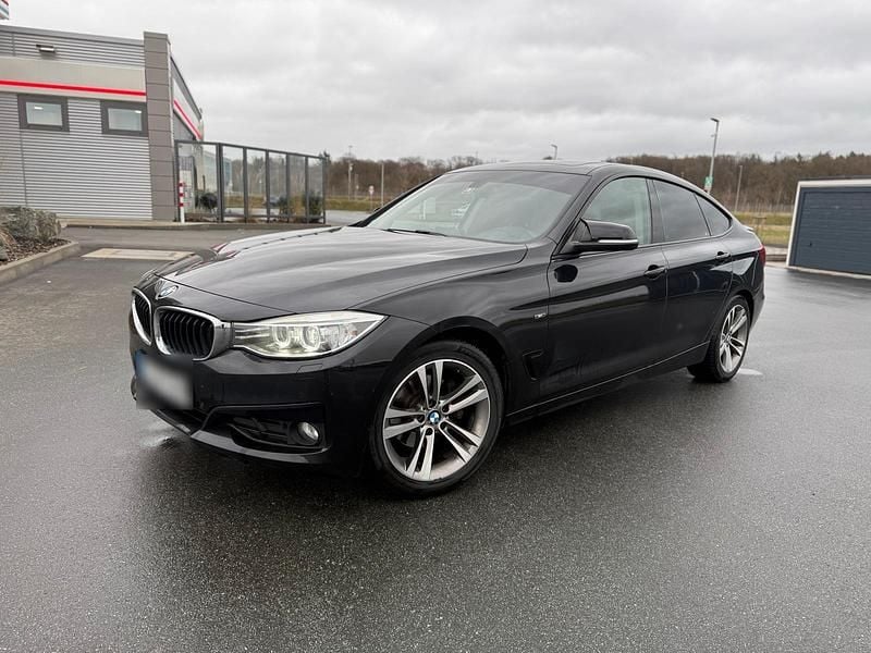 Gebraucht BMW 320 184 PS (135 kW) 2013 Schwarz Limousine