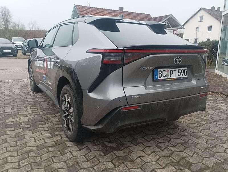 Gebraucht Toyota bZ4X Lounge 252 kW (343 PS) 2026 Precious metal / dach schwarz SUV