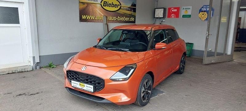 Neu Suzuki Swift Comfort+ 83 PS (61 kW) 2025 Orange Limousine