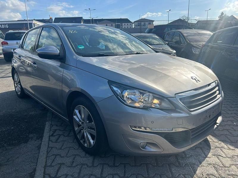Gebraucht Peugeot 308 Active 116 PS (85 kW) 2014 Silber Limousine