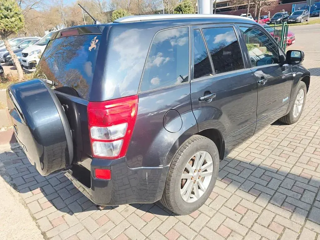 Gebraucht Suzuki Grand Vitara 129 PS (94 kW) 2010 Schwarz SUV
