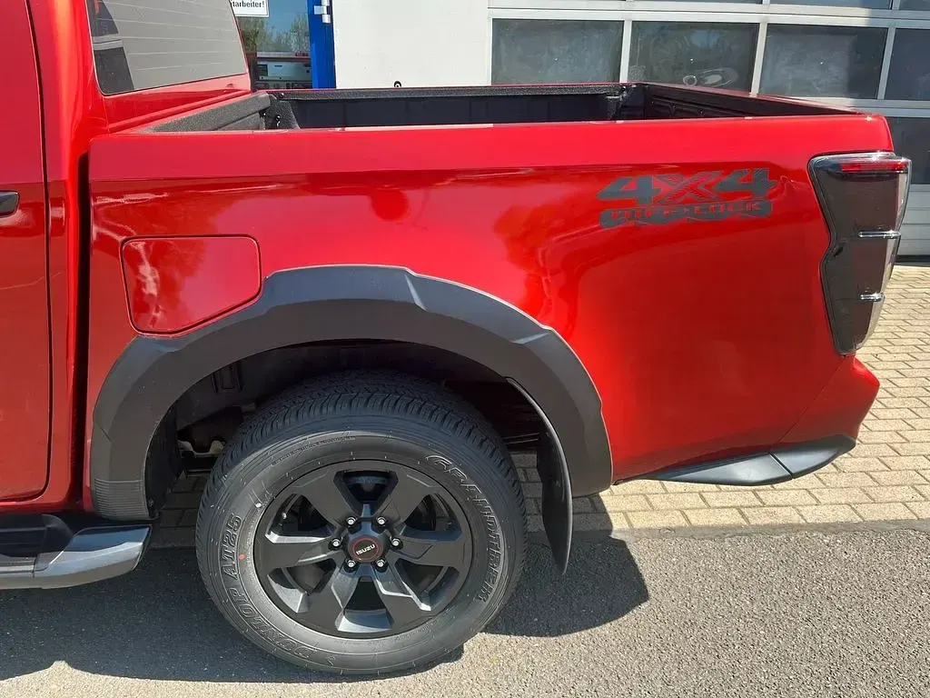 Neu Isuzu D-Max 163 PS (119 kW) 2026 Namibu orange Pickup