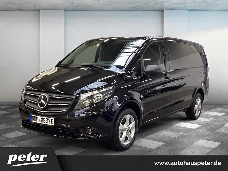 Gebraucht Mercedes e-Vito 85 kW (116 PS) 2022 Schwarz obsidianschwarz metall Van / Kleinbus