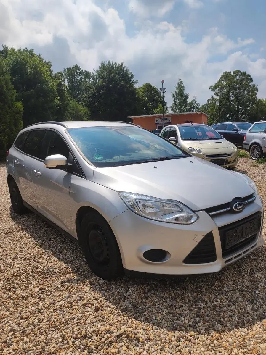 Gebraucht Ford Focus 116 PS (85 kW) 2012 Silber Kombi
