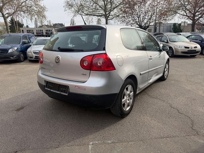 Gebraucht VW Golf IV 105 PS (77 kW) 2005 Silber Limousine
