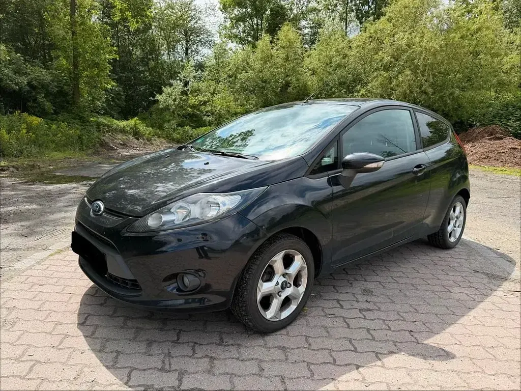 Usata Ford Fiesta Trend 82 CV (60 kW) 2009 Nero Berlina