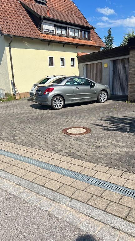 Silber Gebraucht 2010 Peugeot 207 CC Roland Garros Cabrio | 5.100 € (Fairer Preis) - Bild 1/4