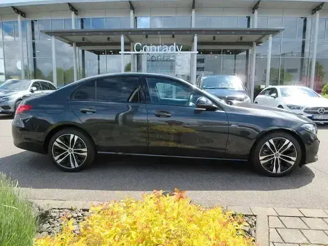 Gebraucht Mercedes C200 Avantgarde 204 PS (150 kW) 2023 Grau Limousine