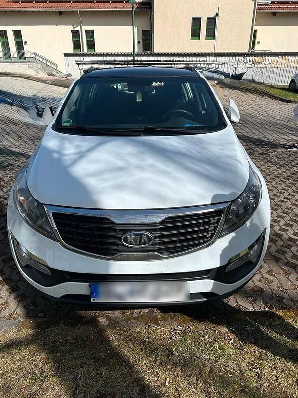Weiß Gebraucht 2012 Kia Sportage SUV | 13.000 € - Bild 1/4