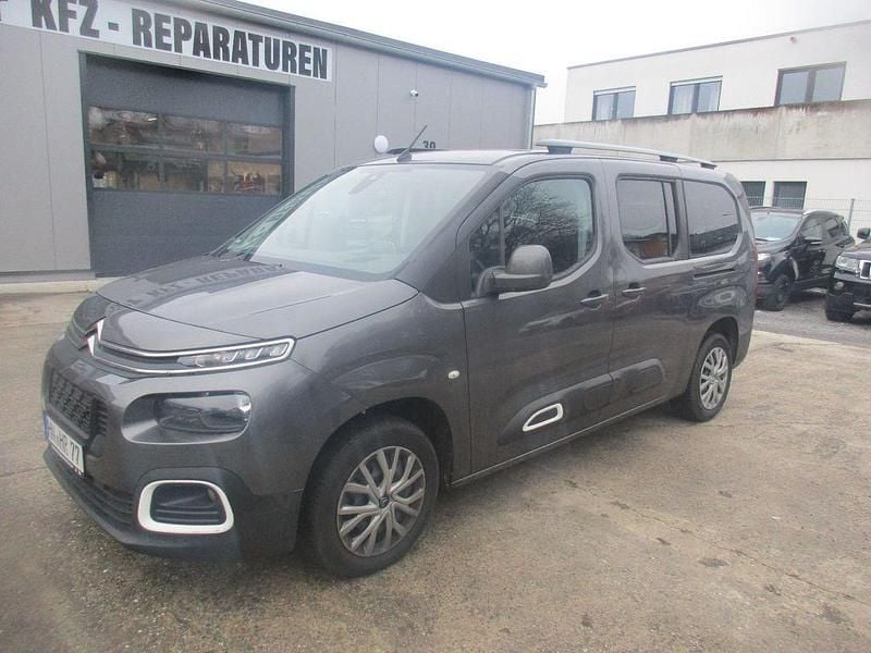 Grau Gebraucht 2019 Citroën Berlingo Shine Van / Kleinbus | 19.900 € (Fairer Preis) - Bild 1/4