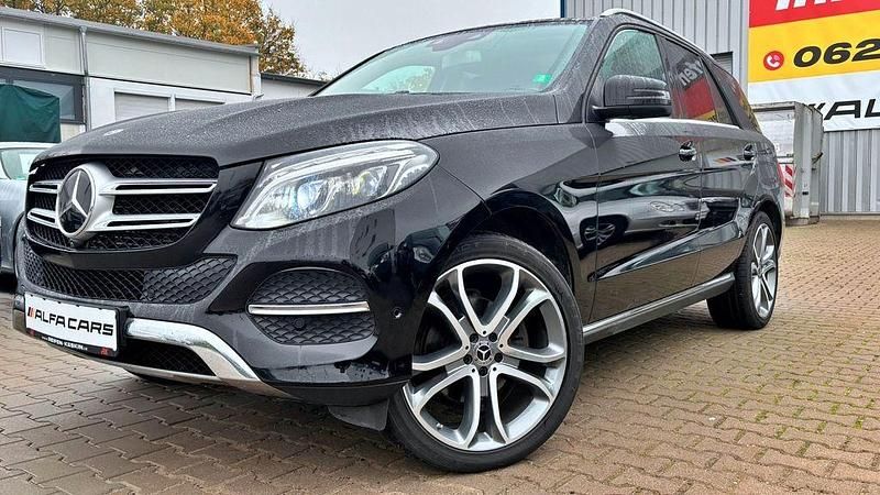 Schwarz Gebraucht 2017 Mercedes GLE350 AMG SUV | 23.800 € (Fairer Preis) - Bild 1/4