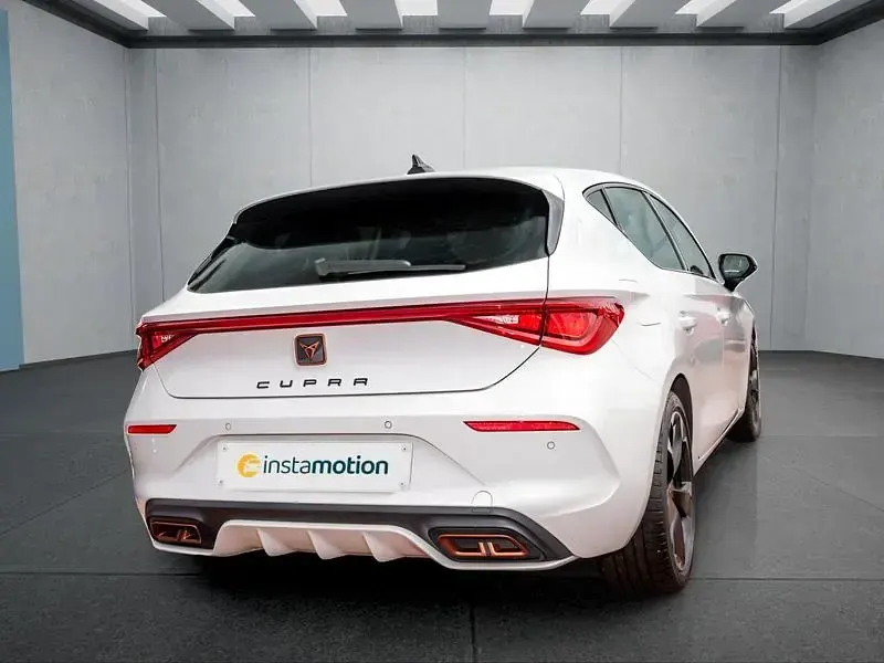Gebraucht Cupra Leon 204 PS (150 kW) 2023 Weiß Kleinwagen