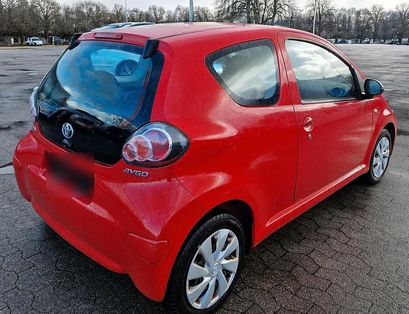 Gebraucht Toyota Aygo 68 PS (50 kW) 2012 Kleinwagen