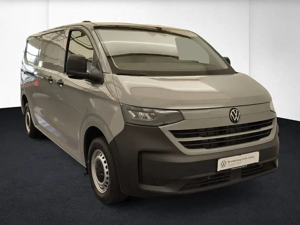 Neu VW T7 150 PS (110 kW) 2026 Grau Van