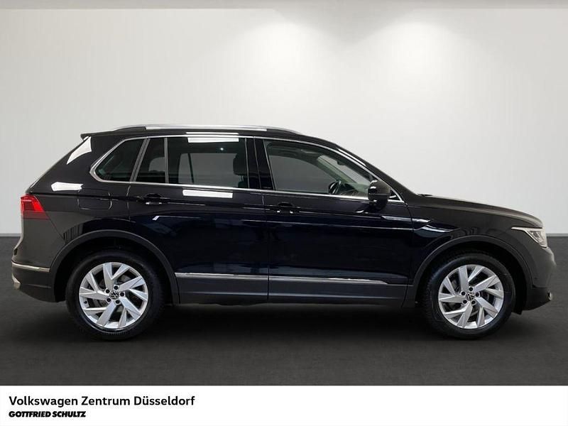 Gebraucht VW Tiguan Elegance 150 PS (110 kW) 2022 Schwarz SUV