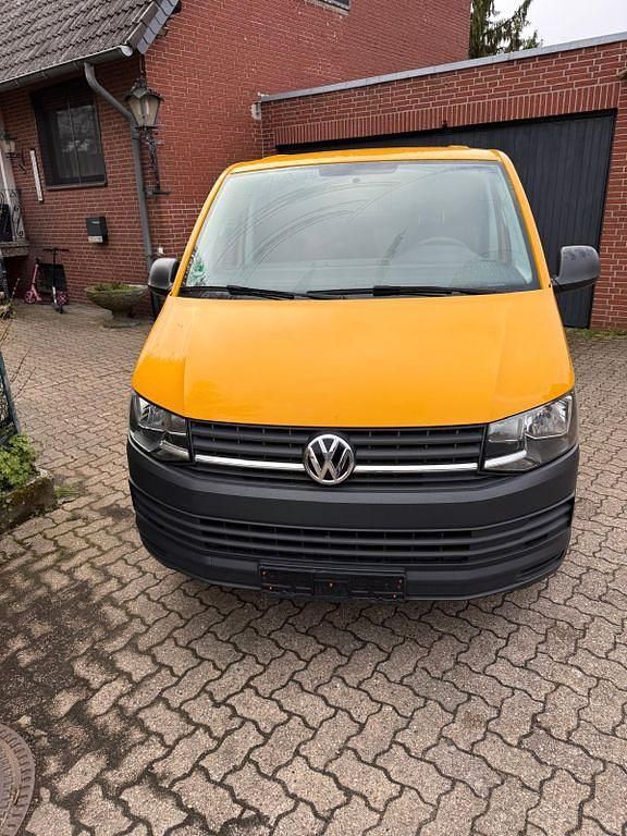 Second-hand VW Transporter 102 CP (75 kW) 2016 Galben Van
