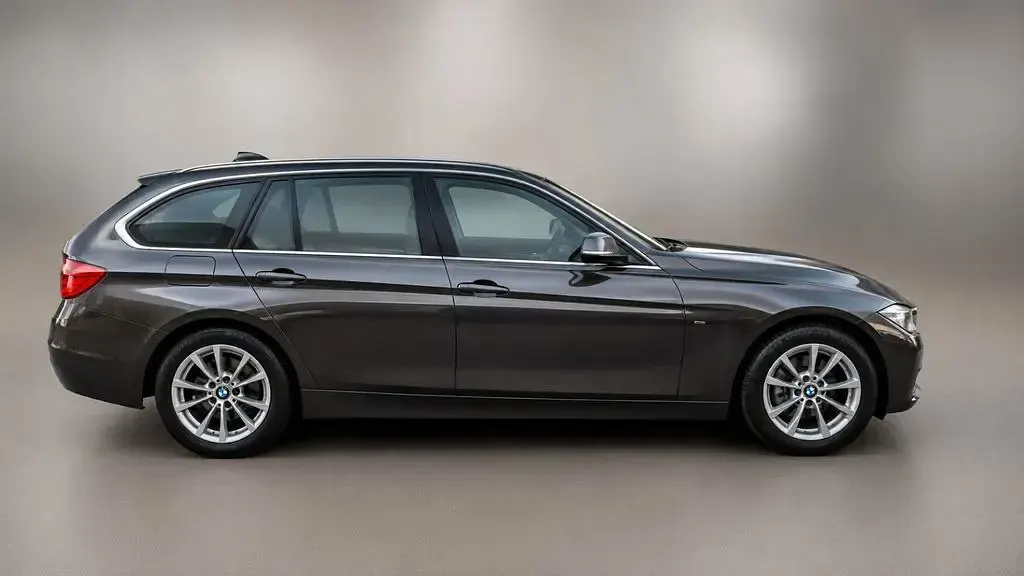 Gebraucht BMW 320 184 PS (135 kW) 2014 Braun Kombi