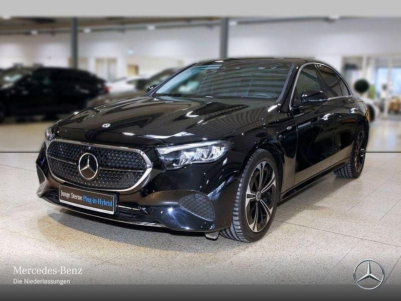 Gebraucht Mercedes E300 Avantgarde 204 PS (150 kW) 2025 Schwarz Limousine