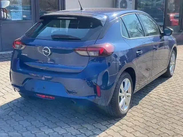 Używany Opel Corsa Elegance 102 KM (75 kW) 2021 Niebieski Sedan/Limuzyna