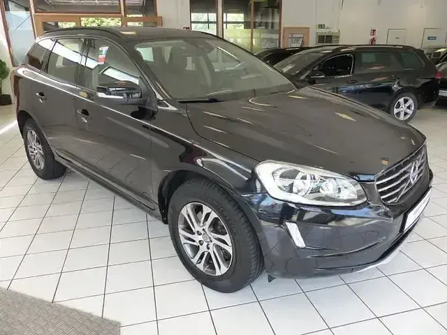 Gebraucht Volvo XC60 Kinetic 181 PS (133 kW) 2014 Black sapphire (metallic) SUV