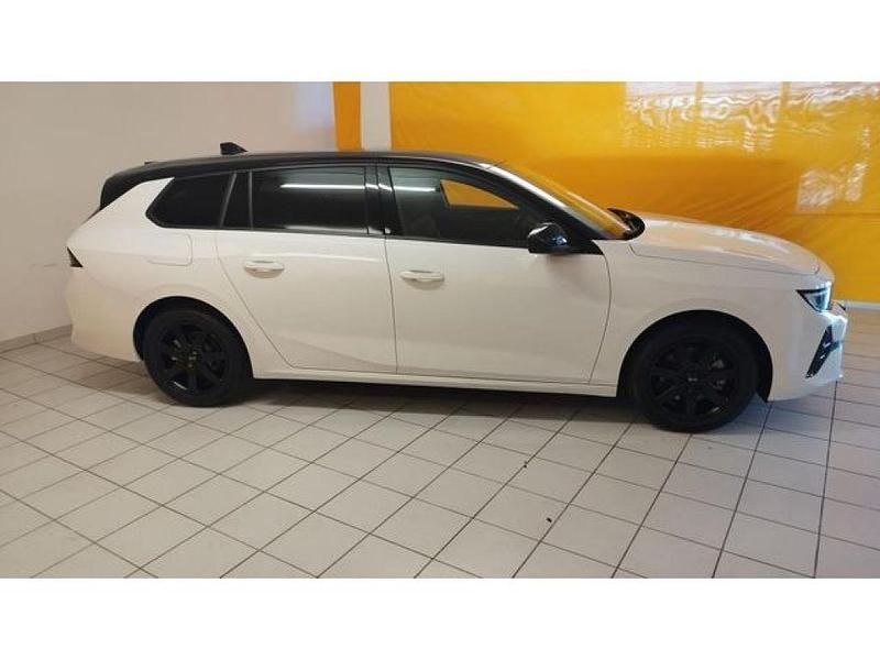 Gebraucht Opel Astra 131 PS (96 kW) 2025 Arktis weiß (uni) Kombi