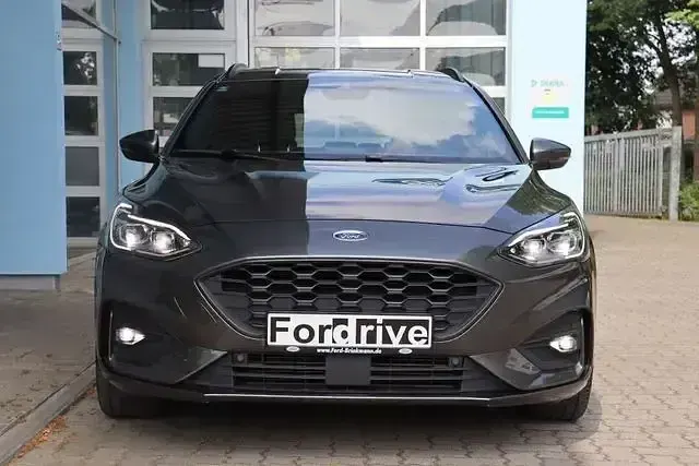 Gebraucht Ford Focus ST-Line 182 PS (133 kW) 2020 Grau Limousine