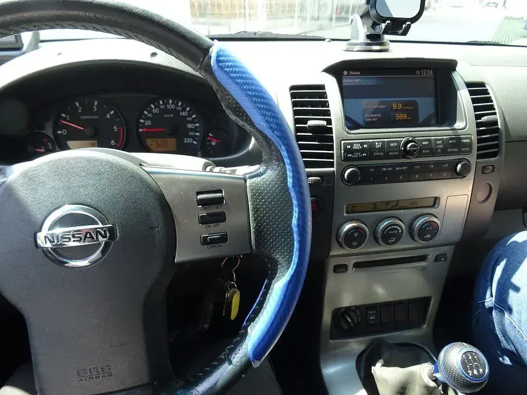 Gebraucht Nissan Navara 171 PS (125 kW) 2007 Grün Pickup