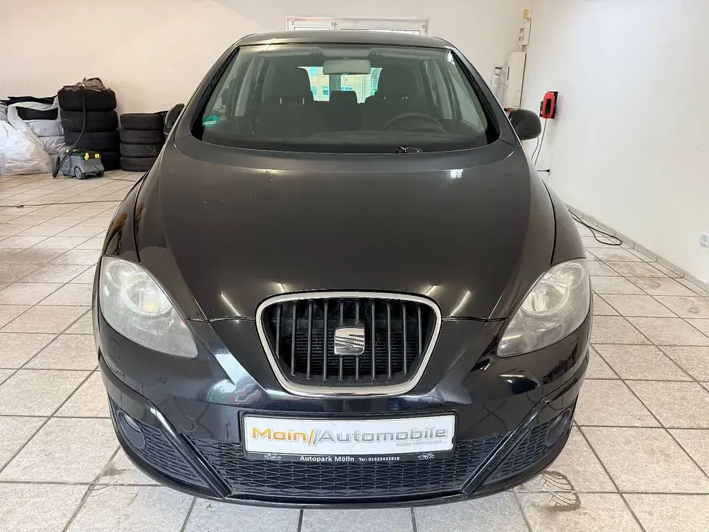 Używany Seat Altea Copa 105 KM (77 kW) 2012 Czarny Sedan/Limuzyna