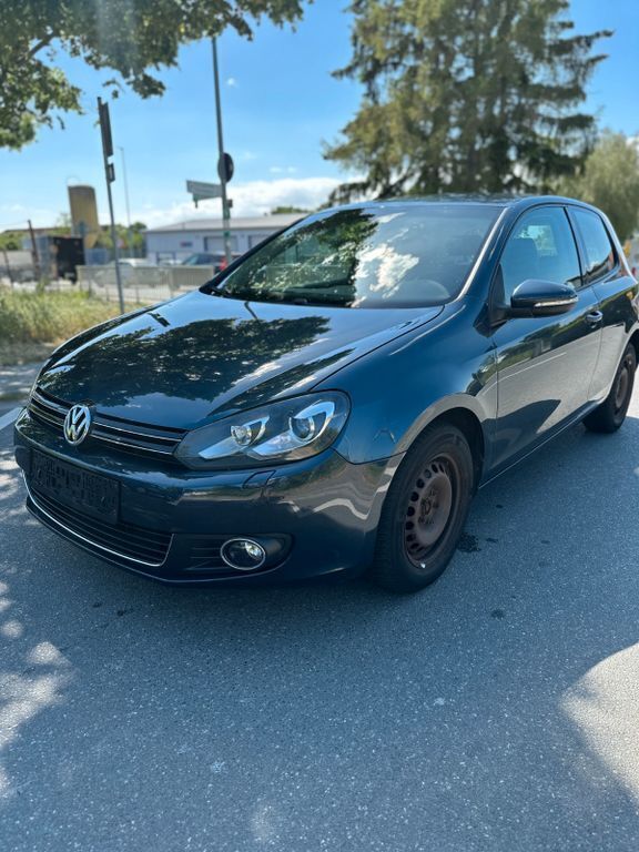 Blau Gebraucht 2009 VW Golf VI Comfortline Kleinwagen | 5.199 € (Fairer Preis) - Bild 1/4