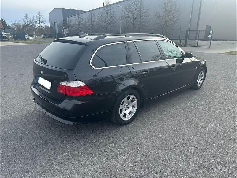 Gebraucht BMW 520 Advantage 177 PS (130 kW) 2009 Schwarz Kombi