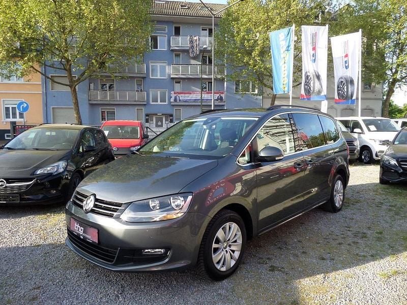 Second-hand VW Sharan 150 CP (110 kW) 2020 Gri Monovolum