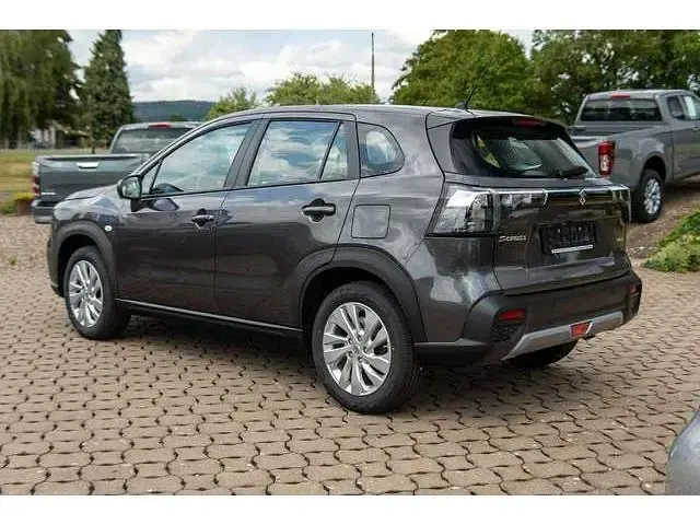 Neu Suzuki SX4 110 PS (80 kW) 2026 Limousine