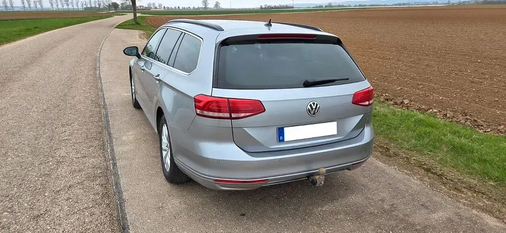 Używany VW Passat Comfortline 150 KM (110 kW) 2017 Srebrny Kombi