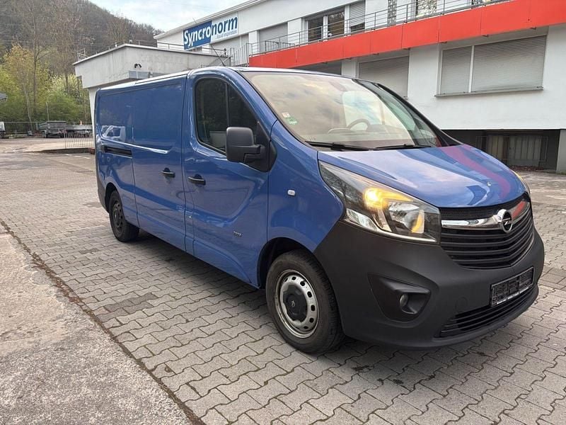 Gebraucht Opel Vivaro 140 PS (102 kW) 2014 Blau Van / Kleinbus