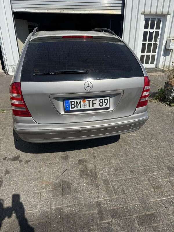 Gebraucht 2003 Mercedes C200 Classic Kombi | 1.890 € (Etwas zu teuer) - Bild 1/4