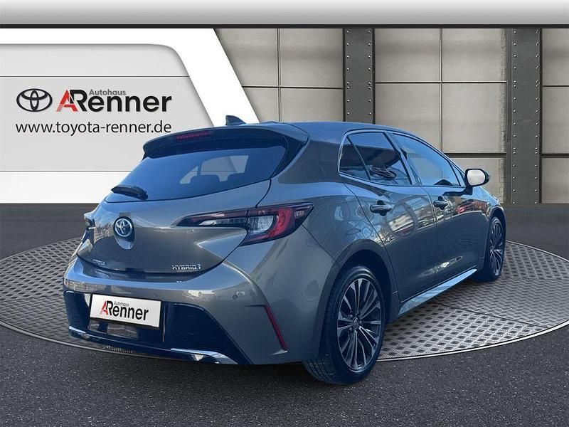 Gebraucht Toyota Corolla Team 140 PS (102 kW) 2023 Gold Limousine