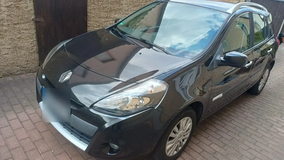 Gebraucht Renault Clio GrandTour Dynamique 75 PS (55 kW) 2011 Schwarz Kombi