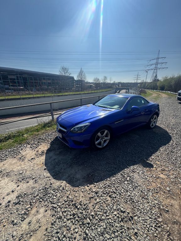 Blau Gebraucht 2017 Mercedes SLC180 Cabrio | 24.299 € (Superpreis) - Bild 1/4