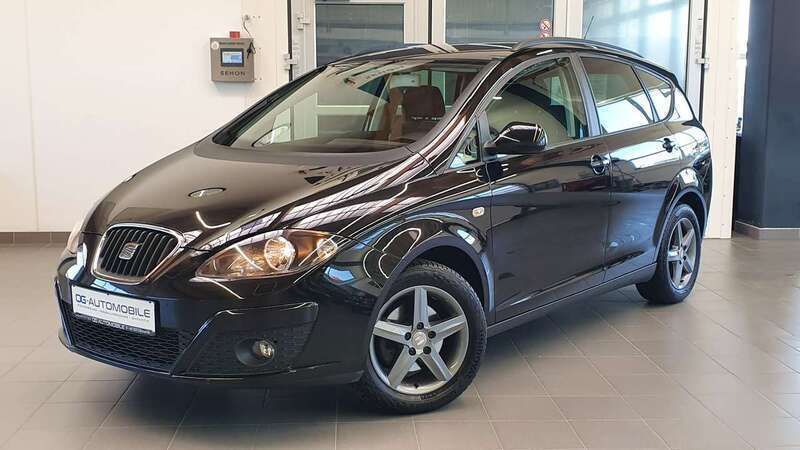 Mitternachtsschwarz Gebraucht 2015 Seat Altea XL 4You Van / Kleinbus | 8.990 € (Fairer Preis) - Bild 1/4